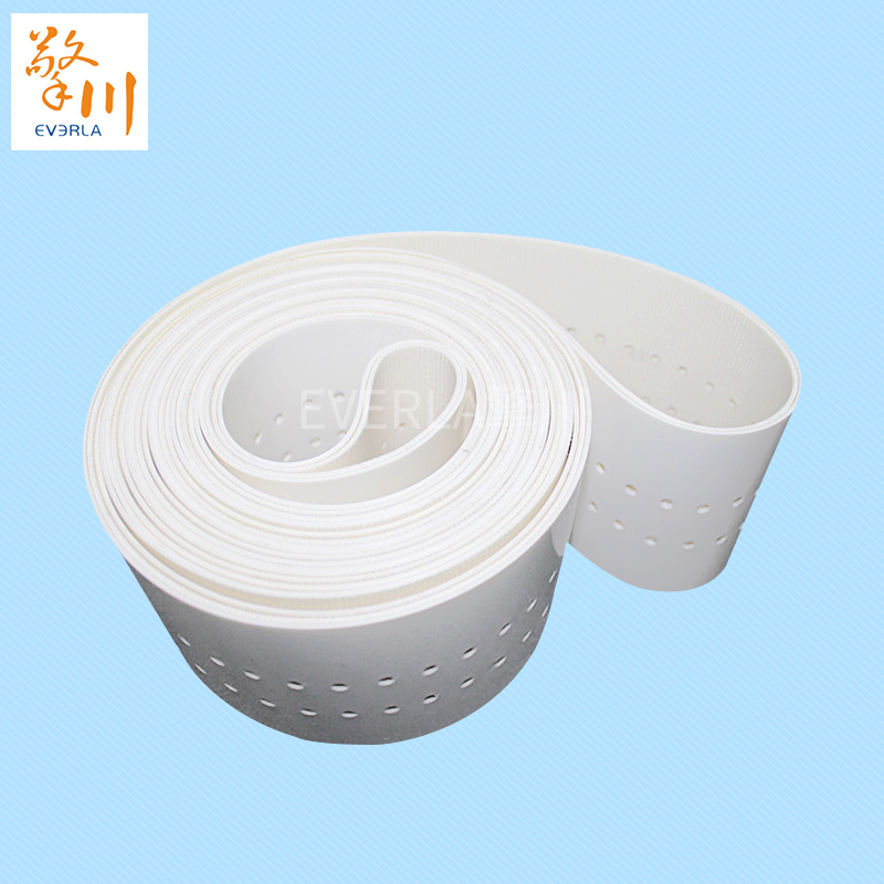 白色PVC<a href='http://dsjvvrk.cn/shusongdai/' target='_blank'><u>輸送帶</u></a>的圖片