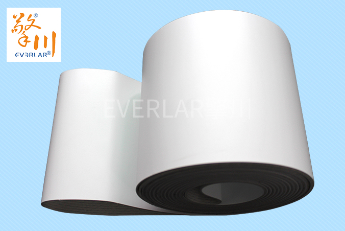 白色<a href='http://dsjvvrk.cn/shusongdai/shipin/' target='_blank'><u>食品輸送帶</u></a>