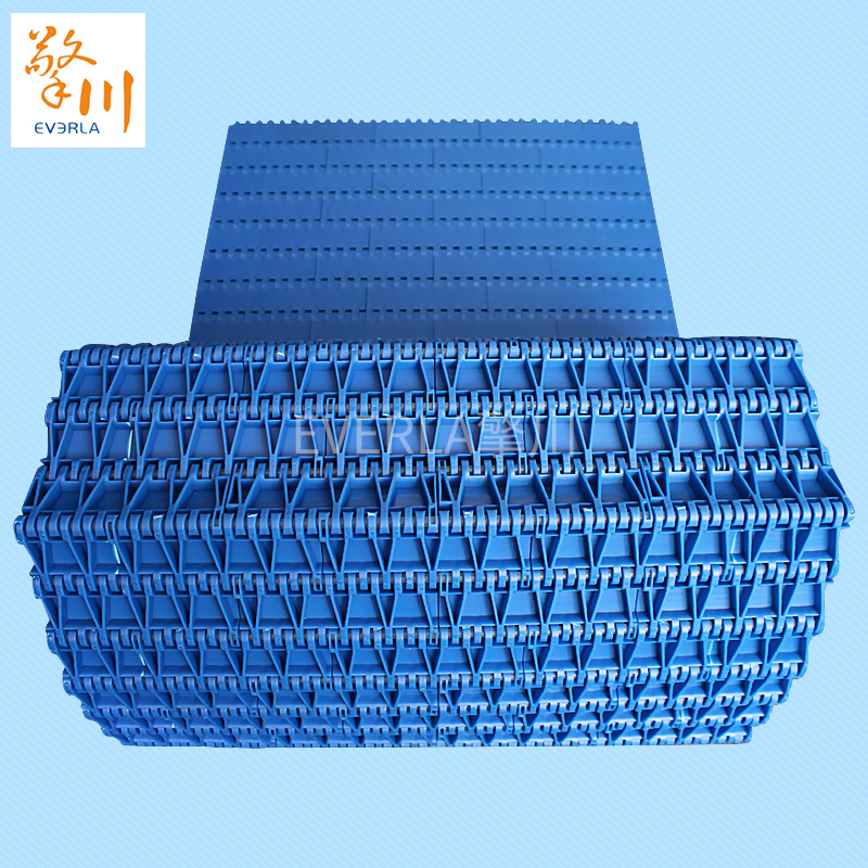 藍色POM塑料加擋塊鏈板<a href='http://dsjvvrk.cn/shusongdai/' target='_blank'><u>輸送帶</u></a>