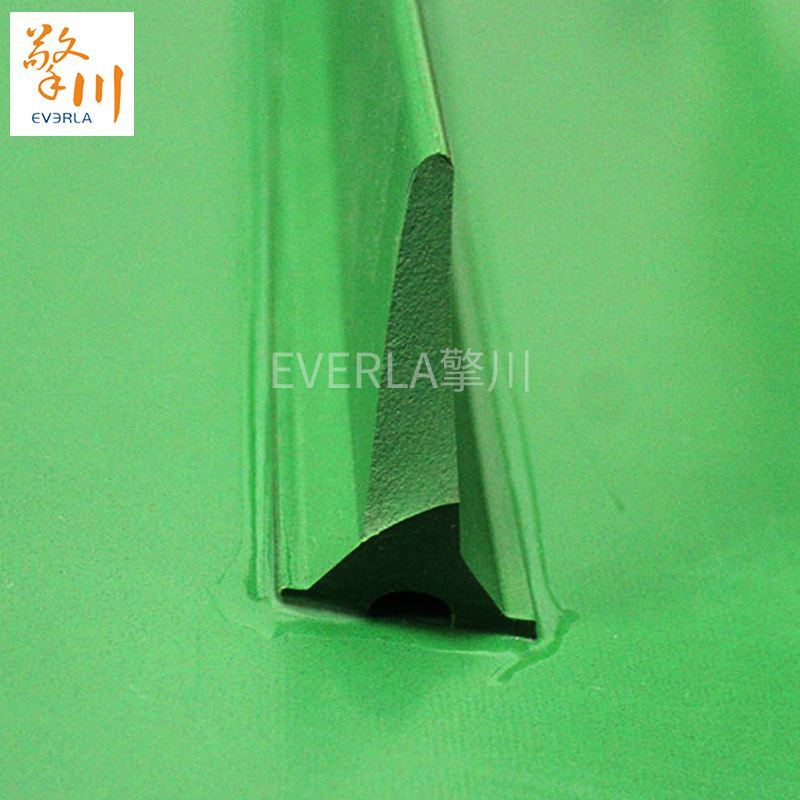 <a href='http://dsjvvrk.cn/shusongdai/xiangjiao/' target='_blank'><u>擋板輸送帶</u></a>的三大優(yōu)勢